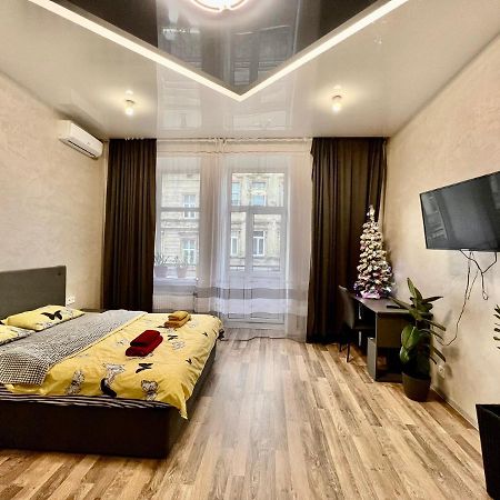 Kulisha 2Bedroom Apartment Near Opera House With Balcony Lviv Extérieur photo