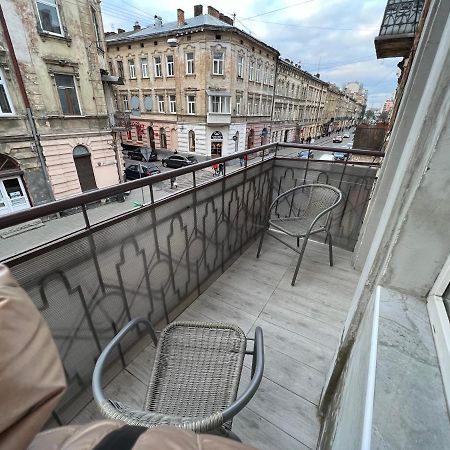 Kulisha 2Bedroom Apartment Near Opera House With Balcony Lviv Extérieur photo
