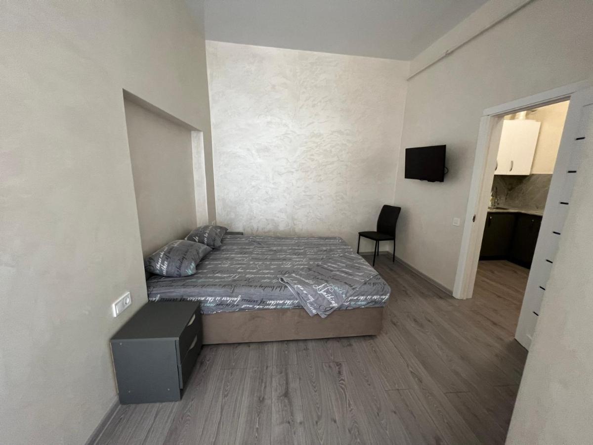 Kulisha 2Bedroom Apartment Near Opera House With Balcony Lviv Extérieur photo