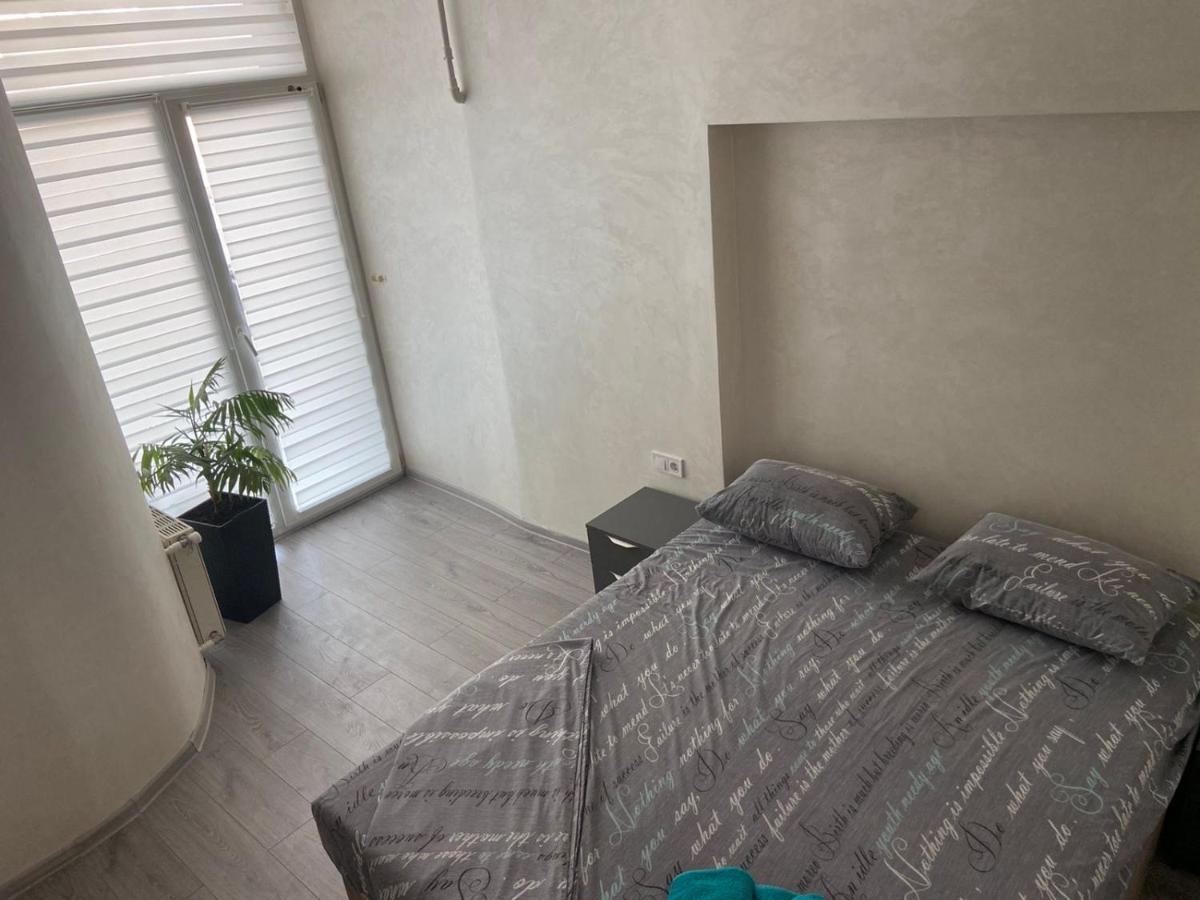 Kulisha 2Bedroom Apartment Near Opera House With Balcony Lviv Extérieur photo